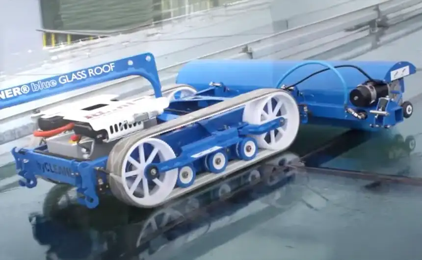 GLASS ROOF CLEANING ROBOT glassROBOT pro product image